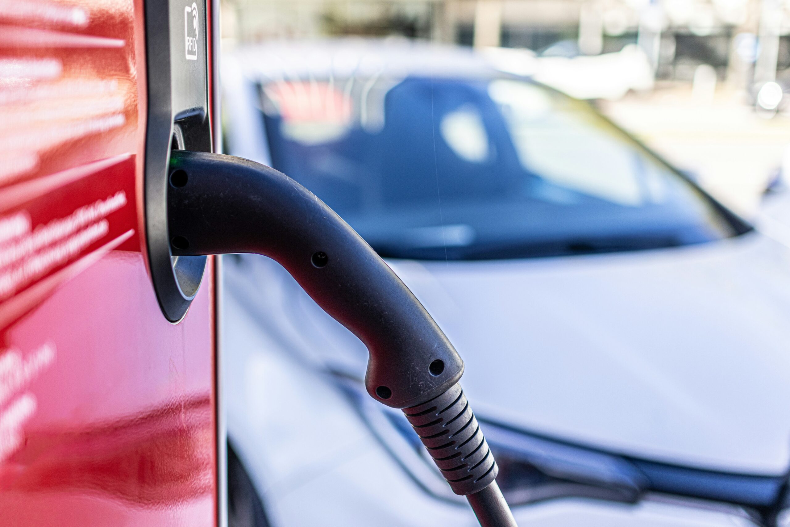 Surge in EV share to help carmakers comply with looming CO2 target