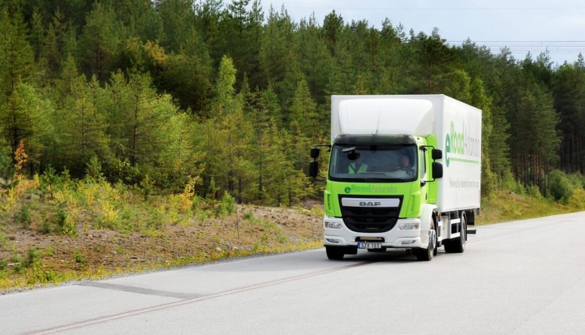 Netherlands invests €115 million in charging trucks while driving