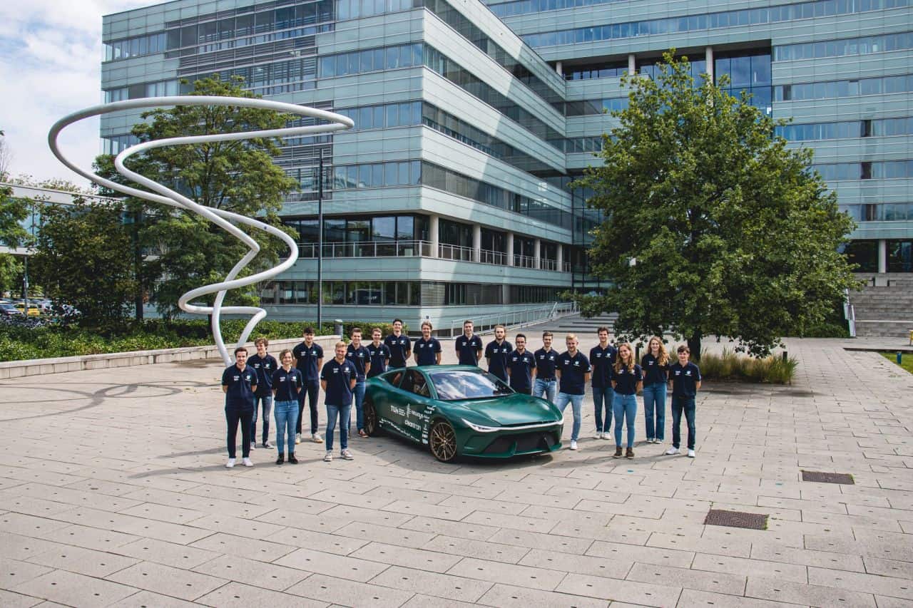 Eindhoven student team introduces new, circular car