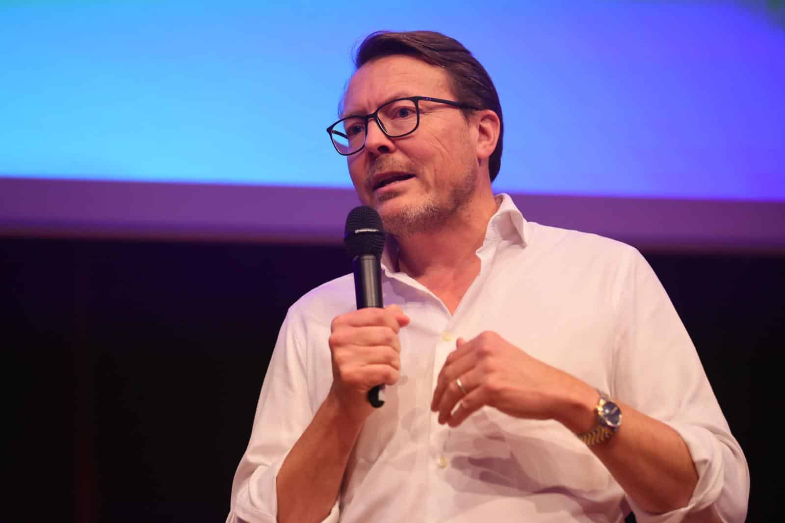 Dutch AI companies cannot grow fast