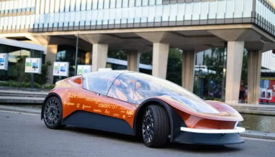 From garage to brand new car: two generations of TU/ecomotive