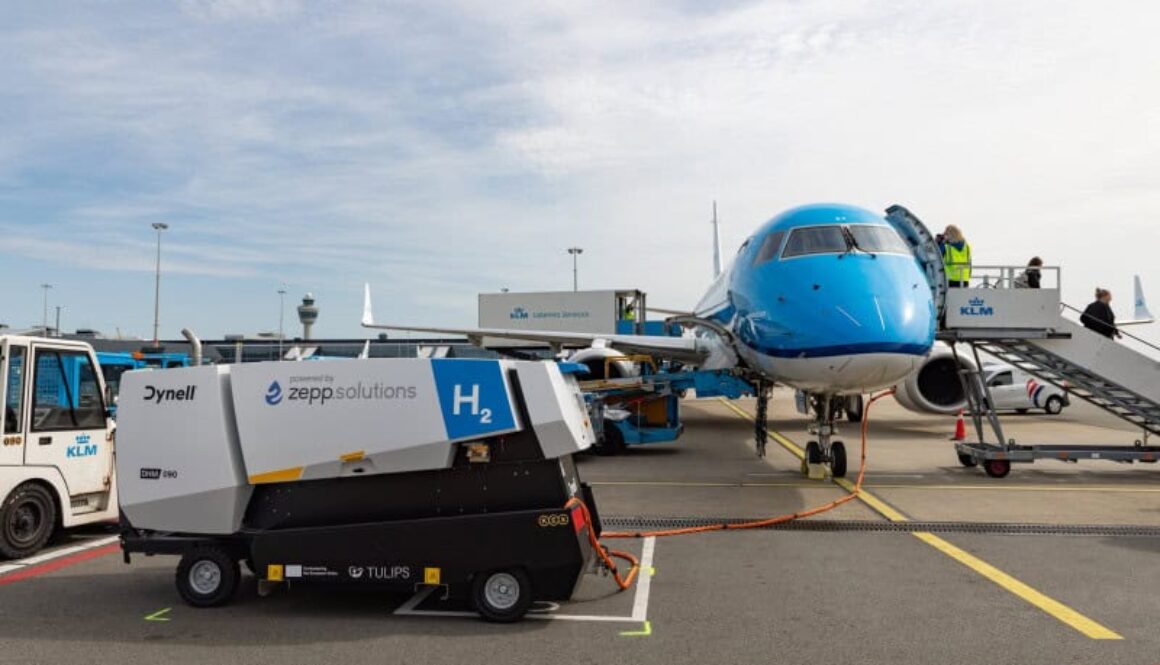 Dense fog once again causes chaos at airports. Technology offers solution